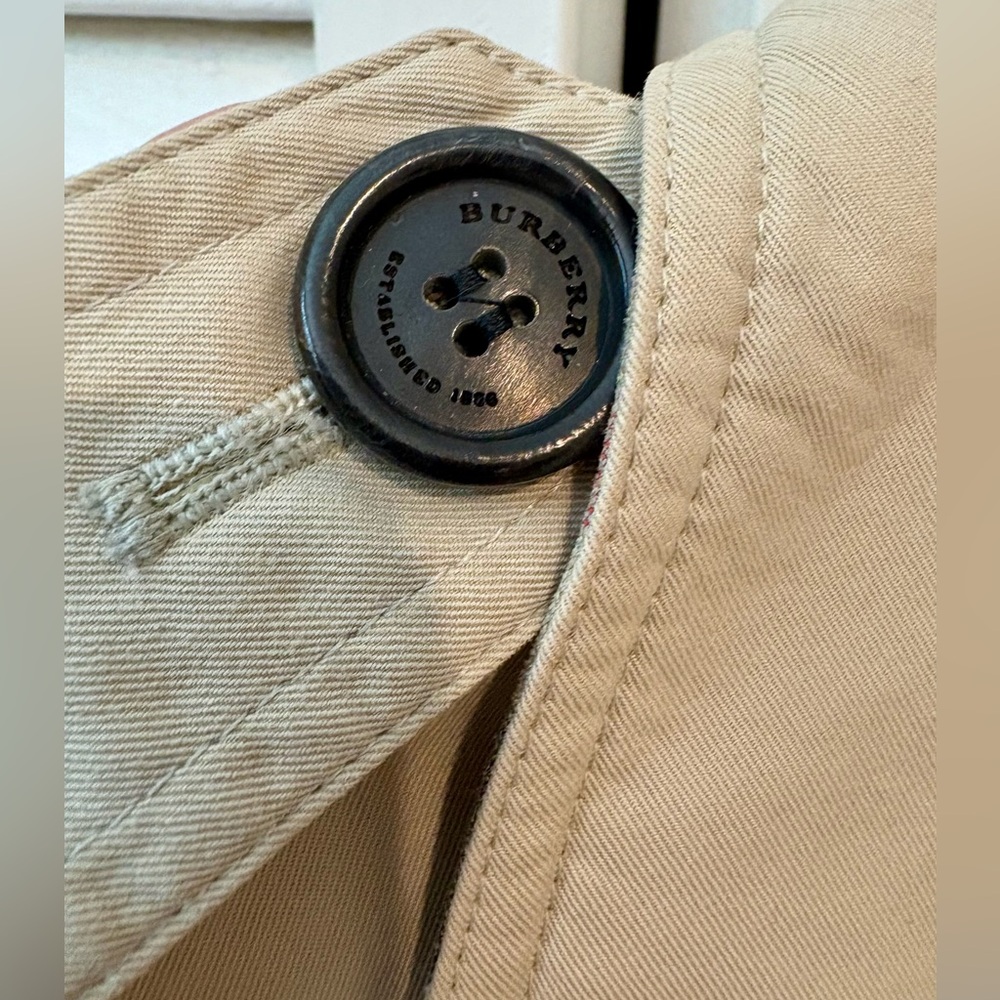 Authentic Burberry Kensington Mid Length Trench Coat - Picture 15 of 15